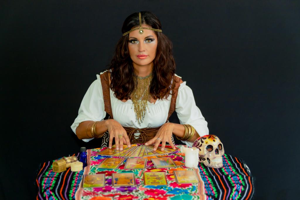 cabo fine entertainment gypsy tarot girl 1